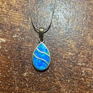 Beautiful Teardrop Blue Necklace